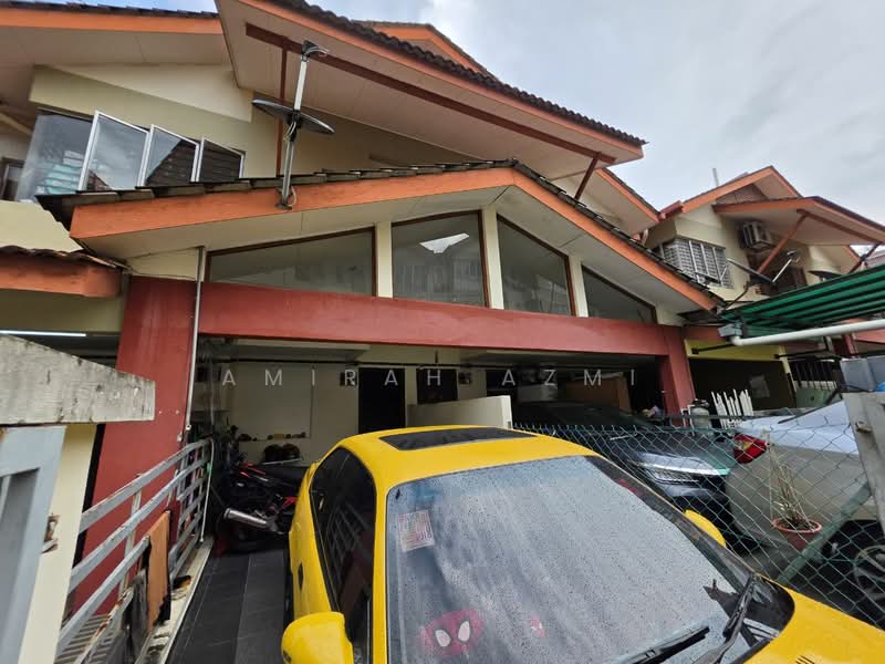 Rumah Bandar untuk Dijual di Batu Caves (Selangor) - Amirah Azmi - PropertyGuru.com.my