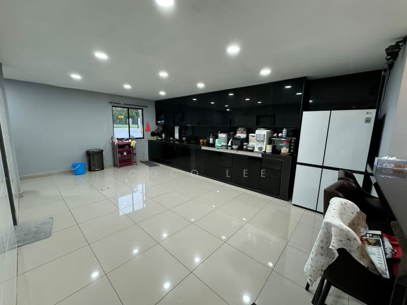 2-storey Terraced House for Sale in Bandar Tiram (Ulu Tiram) - Coco Lee - Kitchen - PropertyGuru.com.my