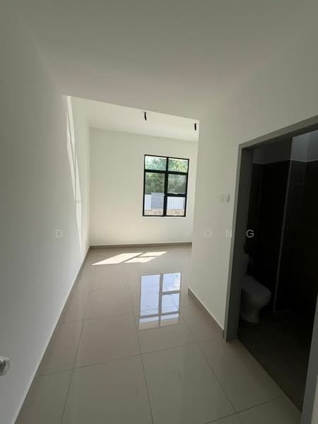 Rumah Teres 2 Tingkat untuk Dijual di Taman Ponderosa (Johor Bahru) - Daniel Yong - Corridor - PropertyGuru.com.my
