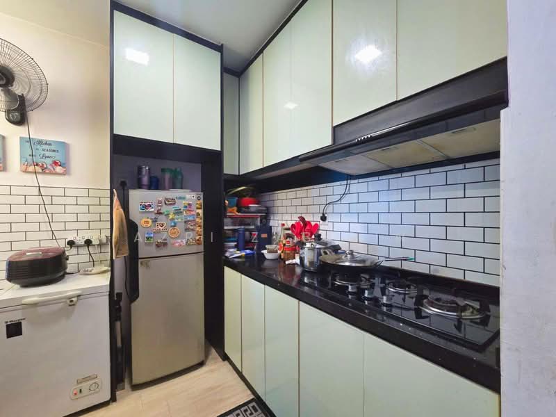 Pangsapuri untuk Dijual di Residensi Laguna Biru 2 - Azri Zabidin - PropertyGuru.com.my