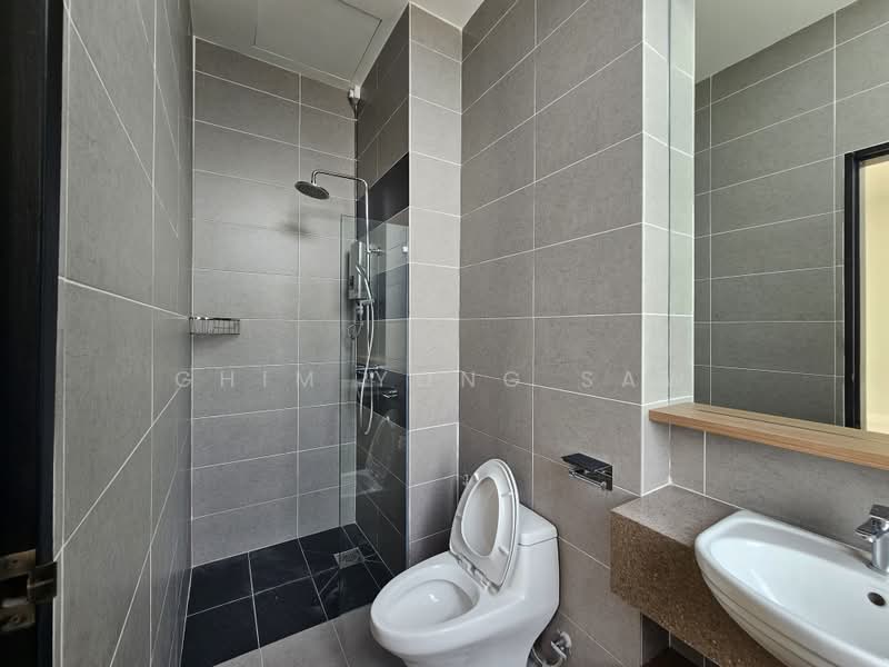 Kondominium untuk Dijual di Logan Residency (Logan Mansion) - Varian Saw - Bathroom - PropertyGuru.com.my