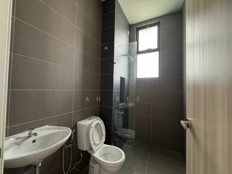 Rumah Berkembar untuk Dijual di Skudai (Johor) - Ah Bee - Bathroom - PropertyGuru.com.my