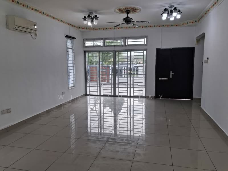 Link Bungalow for Sale in Mutiara Rini (Skudai) - William Tay - Living Room - PropertyGuru.com.my