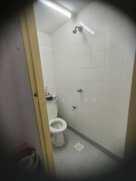 Kondominium untuk Dijual di Idaman Putera - Tony Lau - Bathroom - PropertyGuru.com.my
