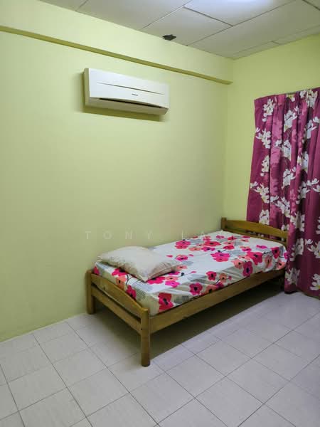 Kondominium untuk Dijual di Idaman Putera - Tony Lau - Bedroom - PropertyGuru.com.my