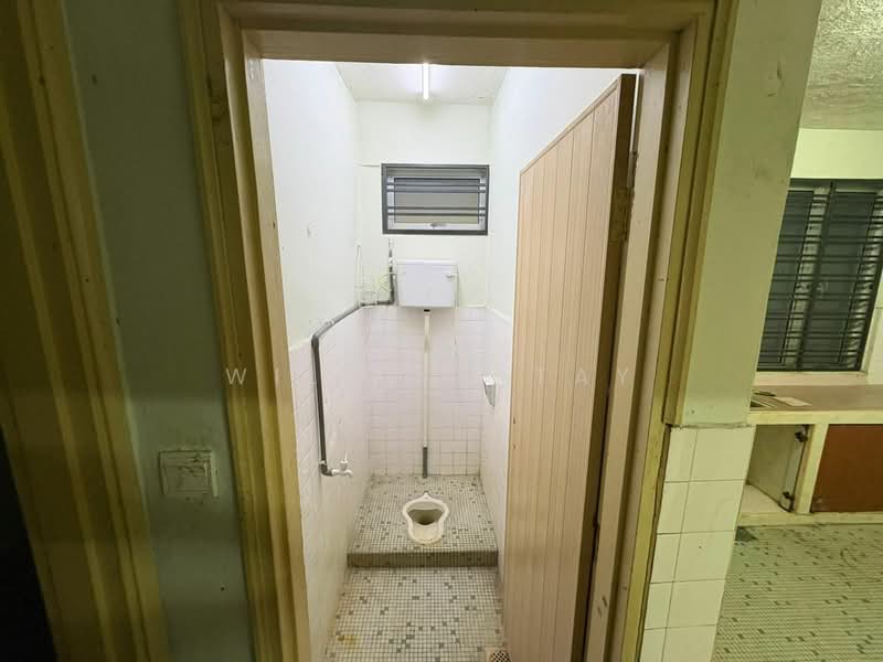 Rumah Teres 2 Tingkat untuk Dijual di Taman Pelangi (Johor Bahru) - William Tay - Bathroom - PropertyGuru.com.my