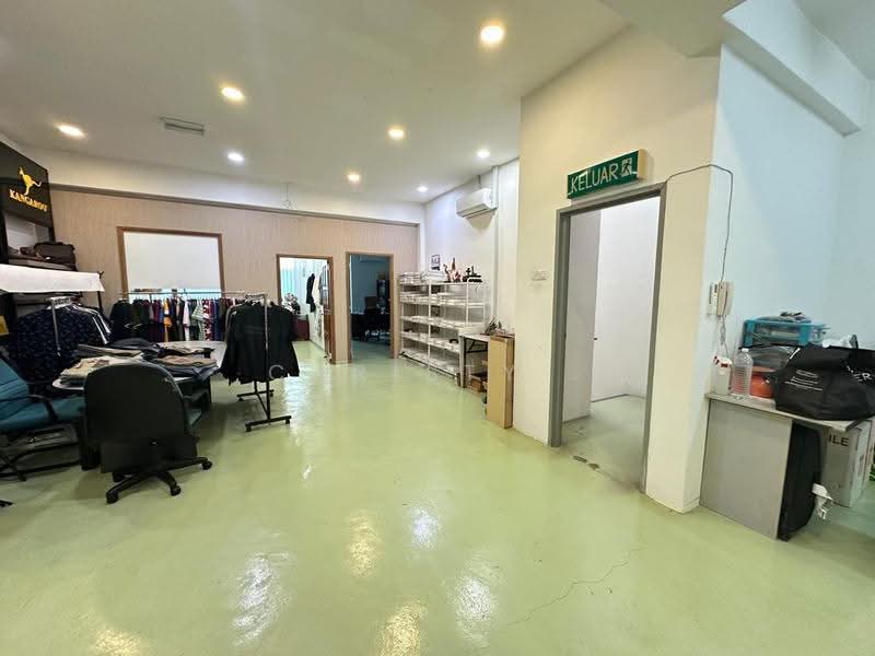 Shop for Sale in Taman Equine (Seri Kembangan) - Christy Chan - Interior - PropertyGuru.com.my