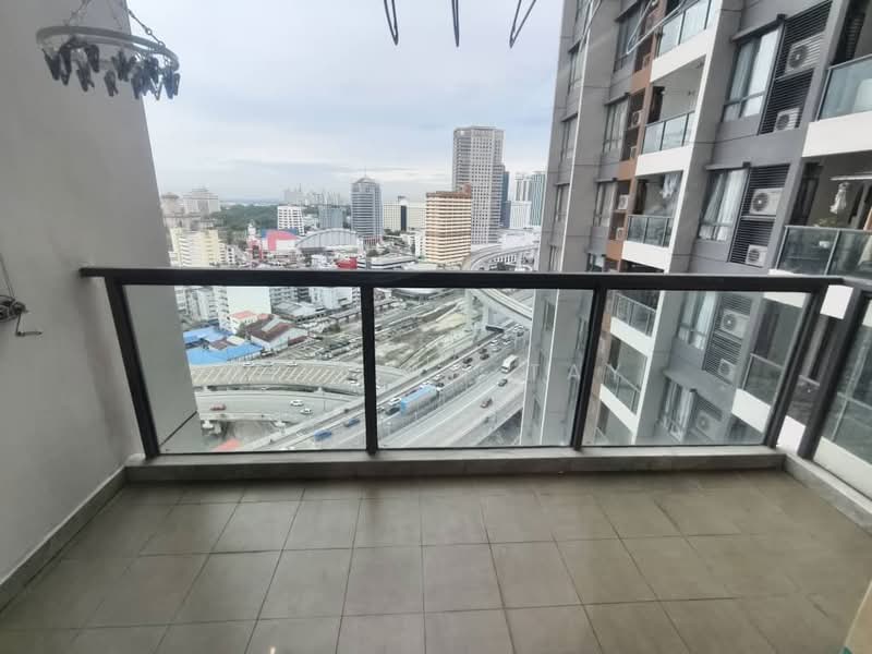 Servis Apartment untuk Dijual di R&F Princess Cove Phase 1 - William Tay - Balcony - PropertyGuru.com.my