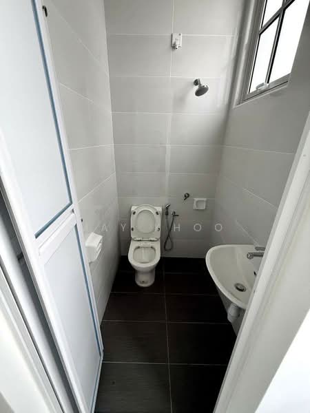 Semi-Detached House for Sale in Taman Ekoflora (Johor Bahru) - May Khoo - Bathroom - PropertyGuru.com.my