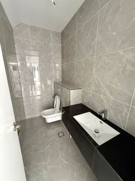Semi-Detached House for Sale in Taman Ekoflora (Johor Bahru) - May Khoo - Bathroom - PropertyGuru.com.my