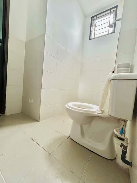 2-storey Terraced House for Sale in Bandar Seri Alam (Masai) - Melinda Ee - Bathroom - PropertyGuru.com.my