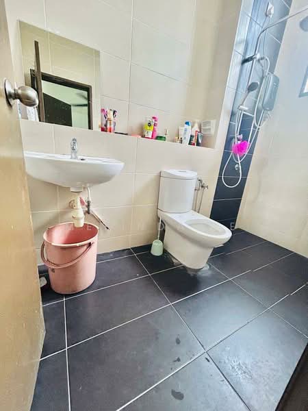 2-storey Terraced House for Sale in Bandar Seri Alam (Masai) - Melinda Ee - Bathroom - PropertyGuru.com.my
