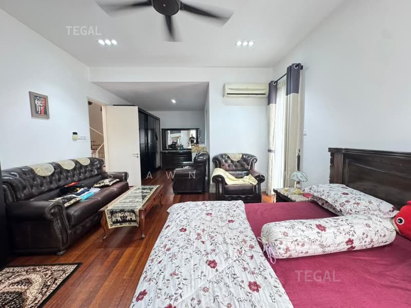 Semi-Detached House for Sale in Shah Alam (Selangor) - Shawn Seow - Living Room - PropertyGuru.com.my
