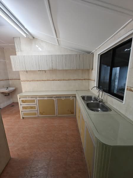 1-storey Terraced House for Sale in Taman Sri Skudai (Skudai) - Marcus Tey - Kitchen - PropertyGuru.com.my