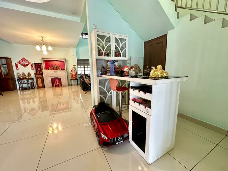 Rumah Banglo untuk Dijual di Bandar Putra (Kulai) - May Chong - Living Room - PropertyGuru.com.my