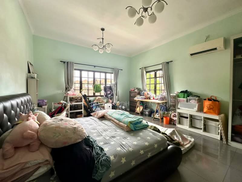 Rumah Banglo untuk Dijual di Bandar Putra (Kulai) - May Chong - Bedroom - PropertyGuru.com.my