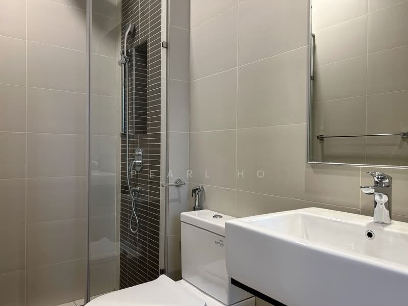 Servis Apartment untuk Disewa di The Sentral Suites - Pearl Ho - Bathroom - PropertyGuru.com.my