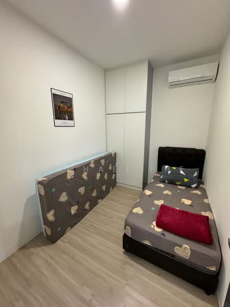 Untuk Dijual - The Podium