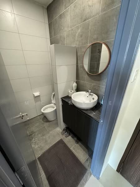 Untuk Dijual - The Podium