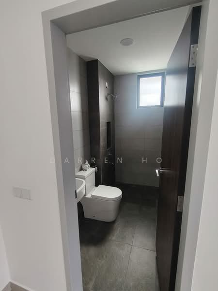 Cluster House for Rent in Taman Kempas Indah (Tebrau) - Darren Ho - Bathroom - PropertyGuru.com.my