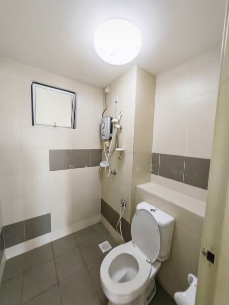 Pangsapuri untuk Dijual di Seri Kasturi Apartments - Ray Lee - Bathroom - PropertyGuru.com.my