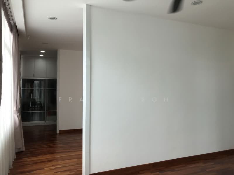 Rumah Berkembar untuk Dijual di Taman Damai Utama (Bandar Kinrara) - Francis Soh - Corridor - PropertyGuru.com.my