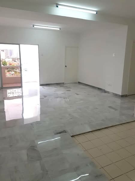 Condominium for Rent at Pelangi Indah Condominium - Kew . - Living Room - PropertyGuru.com.my