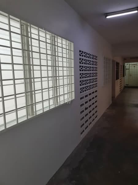 Condominium for Rent at Pelangi Indah Condominium - Kew . - Corridor - PropertyGuru.com.my