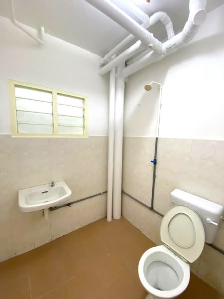 Condominium for Rent at Pelangi Indah Condominium - Kew . - PropertyGuru.com.my