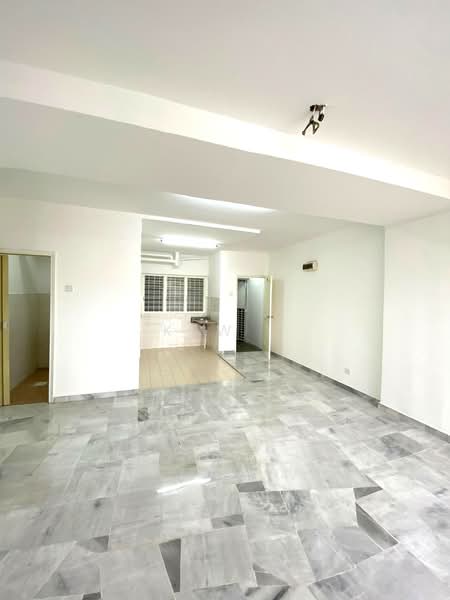 Condominium for Rent at Pelangi Indah Condominium - Kew . - PropertyGuru.com.my