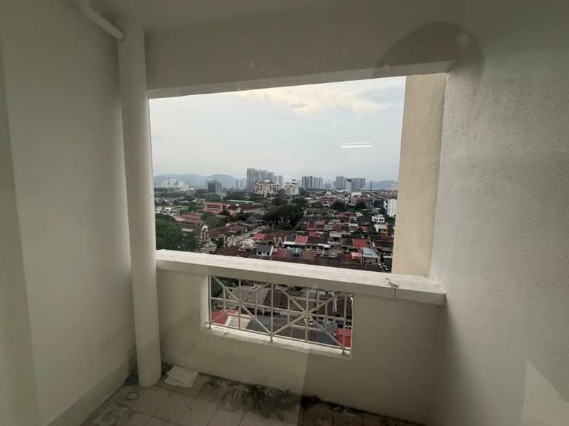 Kondominium untuk Disewa di Pelangi Indah Condominium - Kew . - Balcony - PropertyGuru.com.my