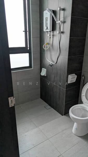 Service Residence for Sale at The New Duo @ Edumetro - Benz Viva - Bathroom - PropertyGuru.com.my
