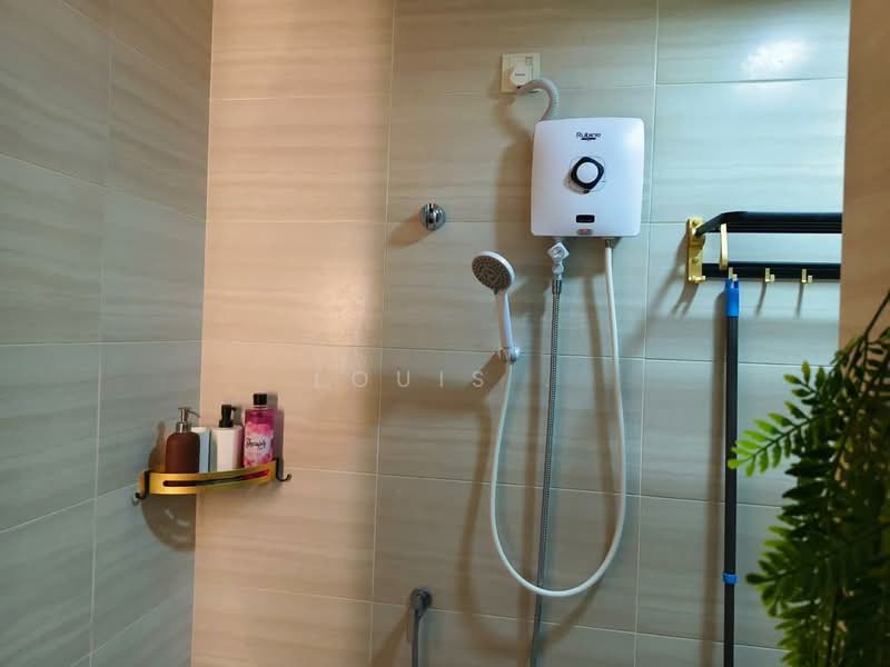 Service Residence for Rent at Serviced Residence @ 3 Towers - Louis . - Bathroom - PropertyGuru.com.my