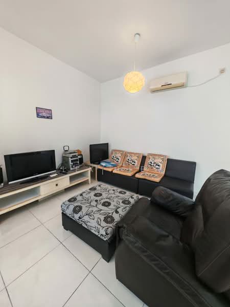 Servis Apartment untuk Disewa di The Sky Executive Suites - Lex Hiew - Living Room - PropertyGuru.com.my