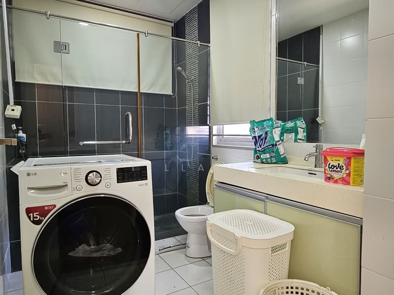 Semi-Detached House for Sale in Cheras (Selangor) - Stella Lee - Bathroom - PropertyGuru.com.my