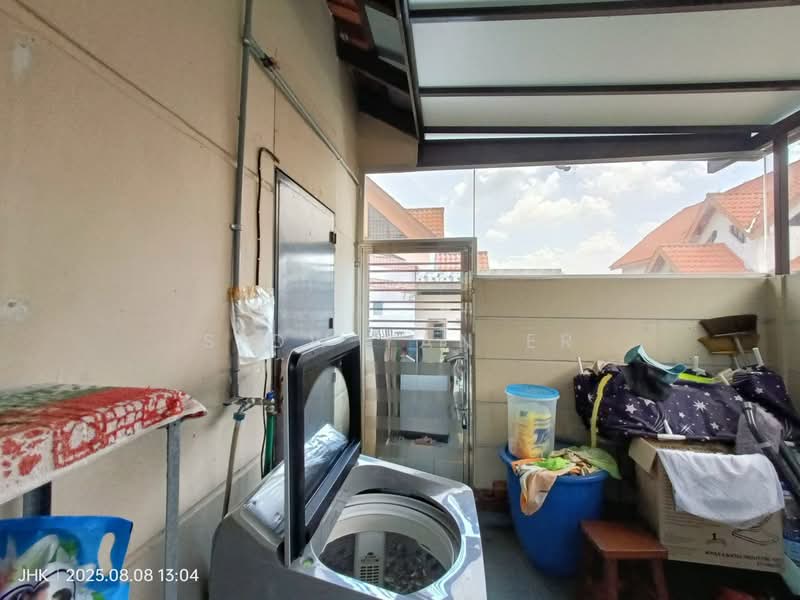 Rumah Teres 1.5 Tingkat untuk Dijual di Taman Rinting (Masai) - Siow Yan Er - Balcony - PropertyGuru.com.my