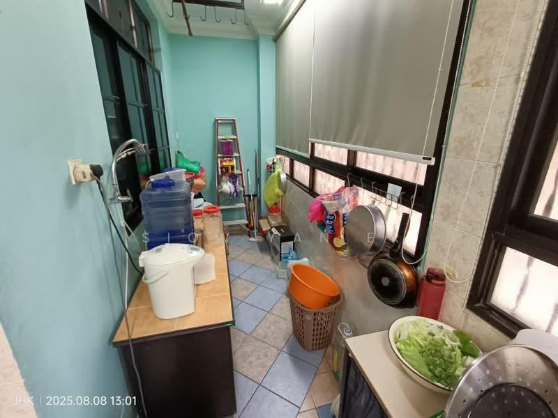 Rumah Teres 1.5 Tingkat untuk Dijual di Taman Rinting (Masai) - Siow Yan Er - Kitchen - PropertyGuru.com.my