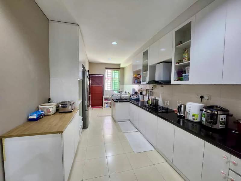 2-storey Terraced House for Sale in Bandar Sri Sendayan (Negeri Sembilan) - Chin Mei Ling - Kitchen - PropertyGuru.com.my
