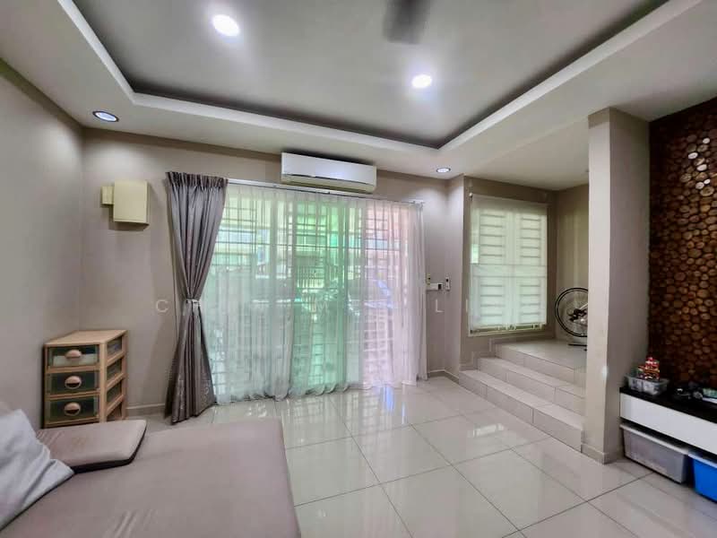2-storey Terraced House for Sale in Bandar Sri Sendayan (Negeri Sembilan) - Chin Mei Ling - Living Room - PropertyGuru.com.my