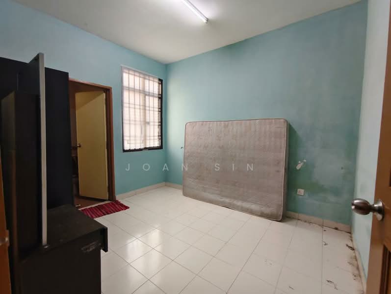 Rumah Teres 2 Tingkat untuk Dijual di Taman Skudai Indah (Skudai) - Joan Sin - Bedroom - PropertyGuru.com.my