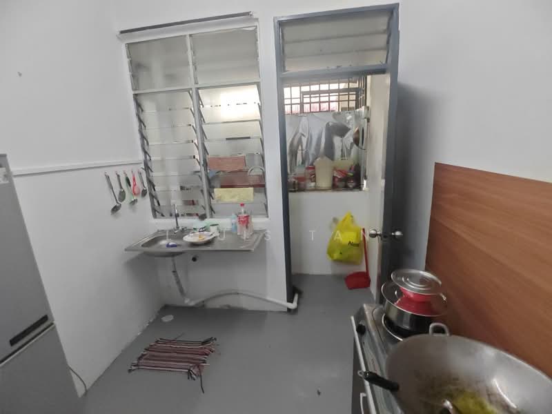 Flat for Sale at Taman Seri Orkid - Louis Tan - Kitchen - PropertyGuru.com.my