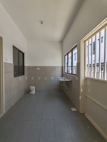 Rumah Teres 2 Tingkat untuk Dijual di Setia Alam (Selangor) - Steven Ding - Kitchen - PropertyGuru.com.my
