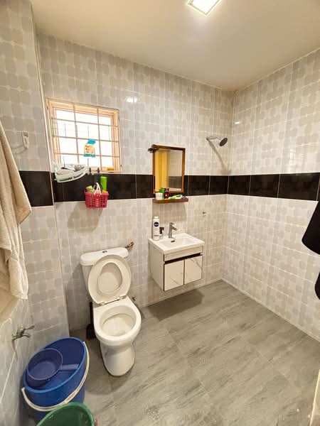 Terraced House for Sale in Bandar Country Homes (Rawang) - Mandy Cheow - Bathroom - PropertyGuru.com.my