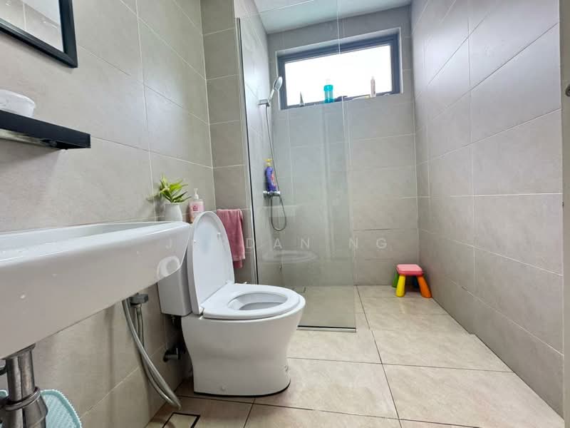 Semi-Detached House for Sale in Shah Alam (Selangor) - Jordan Ng - Bathroom - PropertyGuru.com.my