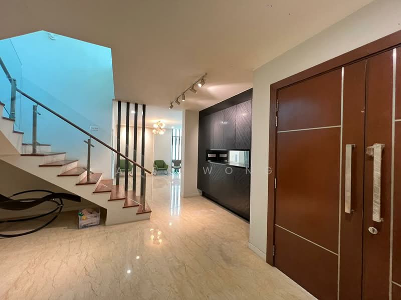 Rumah Banglo untuk Disewa di Kuchai Lama (Kuala Lumpur) - Alex Wong - Entrance - PropertyGuru.com.my