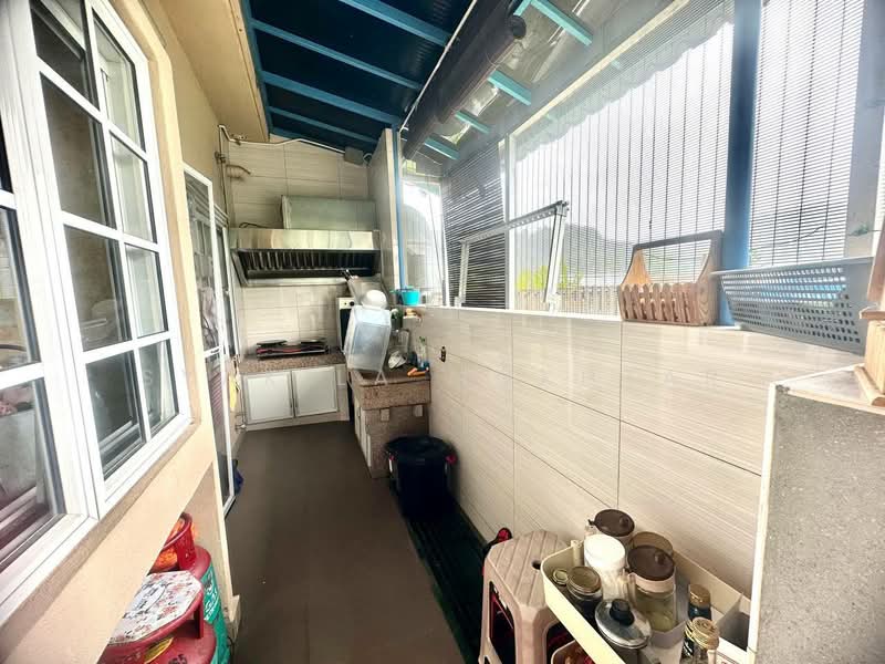 Semi-Detached House for Sale in Ukay Perdana (Ulu Kelang) - Syakila Mokhtar - Kitchen - PropertyGuru.com.my