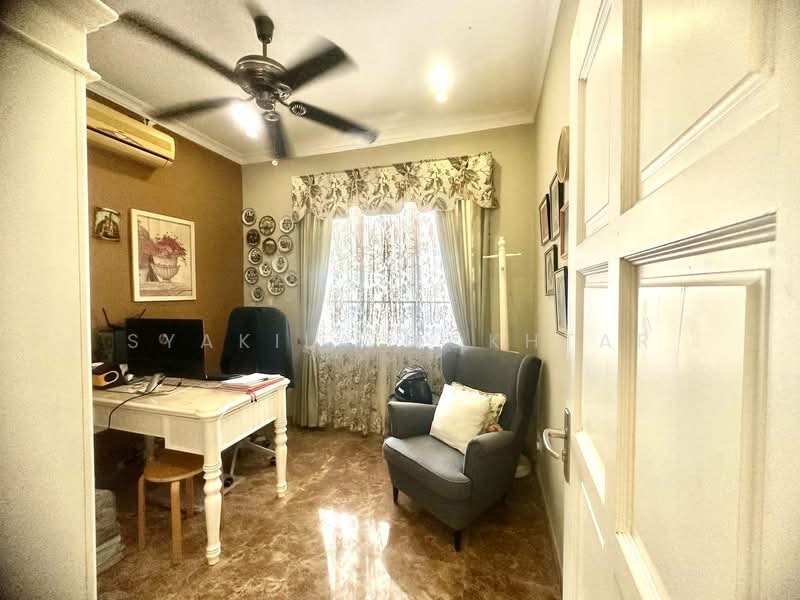 Semi-Detached House for Sale in Ukay Perdana (Ulu Kelang) - Syakila Mokhtar - Study - PropertyGuru.com.my