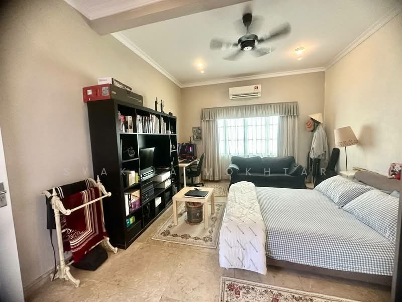 Semi-Detached House for Sale in Ukay Perdana (Ulu Kelang) - Syakila Mokhtar - Bedroom - PropertyGuru.com.my