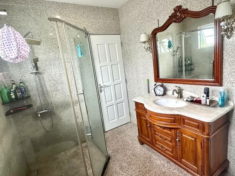 Semi-Detached House for Sale in Ukay Perdana (Ulu Kelang) - Syakila Mokhtar - Bathroom - PropertyGuru.com.my