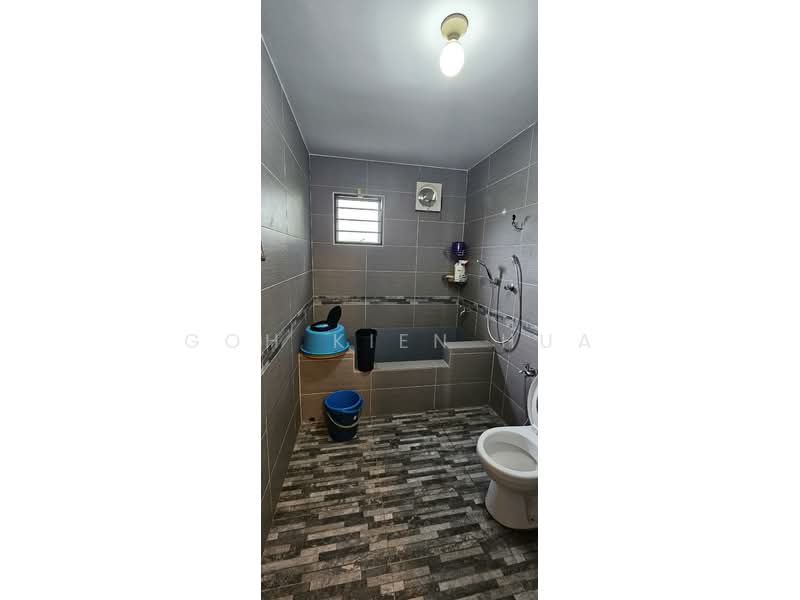 Rumah Teres untuk Dijual di Kuala Selangor (Selangor) - Goh Kien Hua - Bathroom - PropertyGuru.com.my